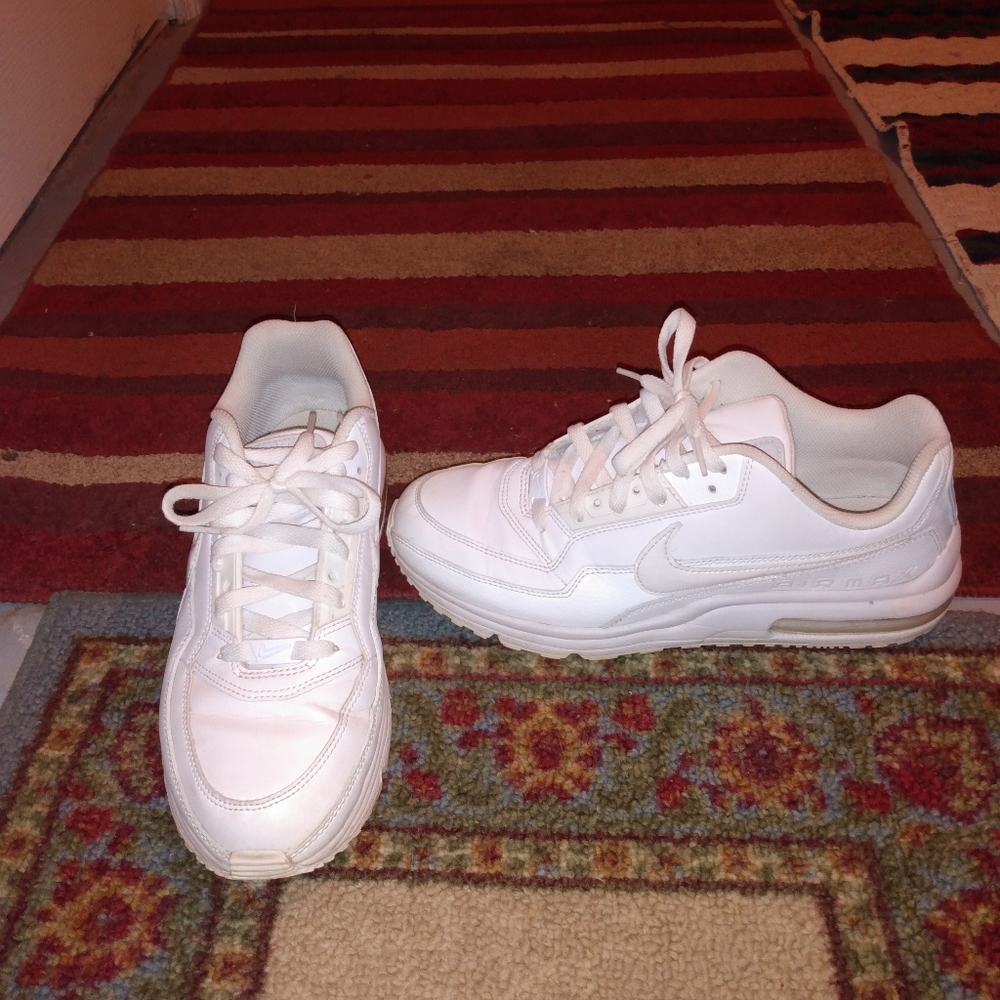 Nike Air Max.
